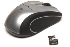 Logitech V450ドライバーのダウンロード